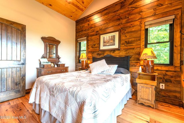 800 Mary King Mountain Drive, Murphy, NC 28906