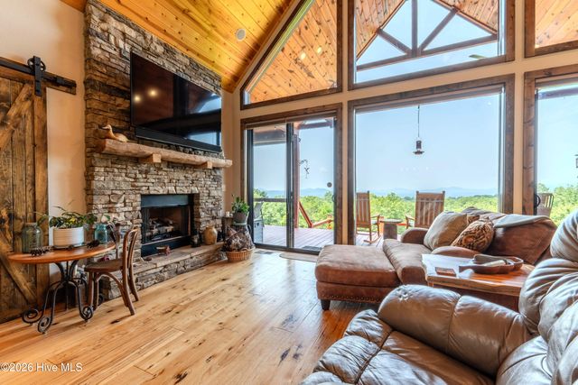 800 Mary King Mountain Drive, Murphy, NC 28906