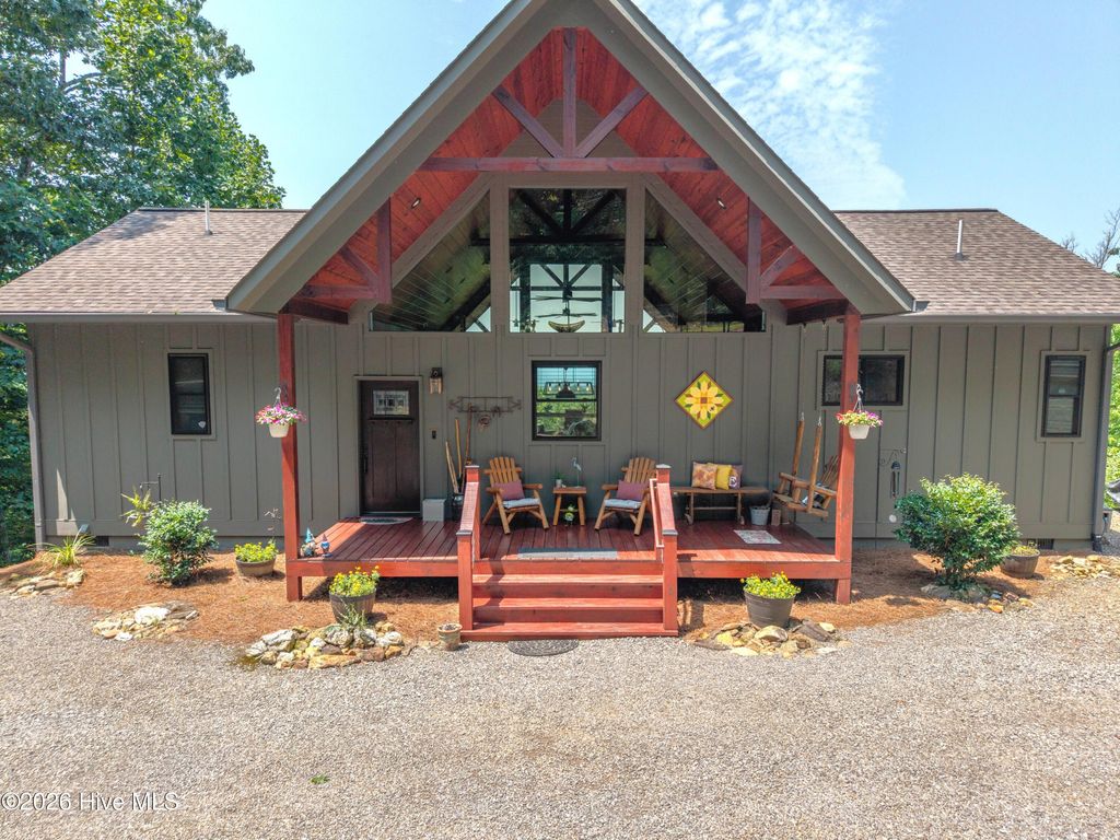 800 Mary King Mountain Drive, Murphy, NC 28906