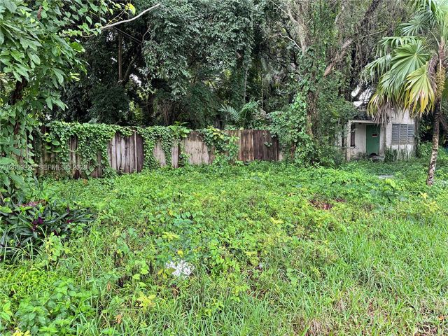 11305 NE 2nd Place, Miami, FL 33161