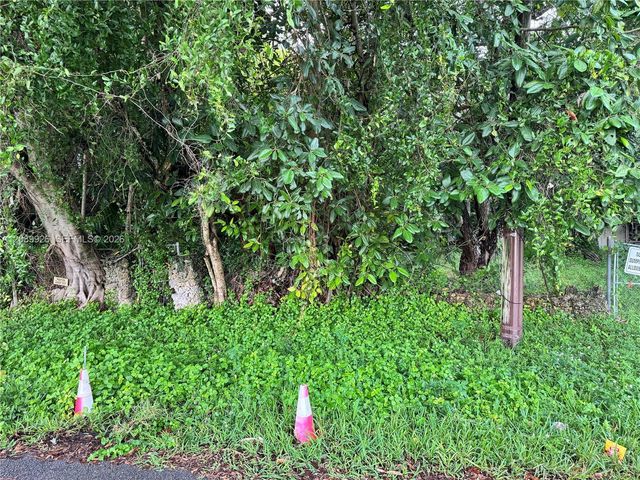 11305 NE 2nd Place, Miami, FL 33161
