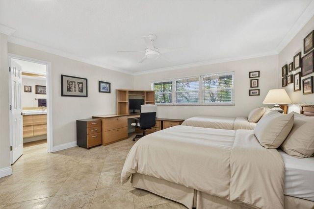 1671 WATERMARK CIRCLE NE, St Petersburg, FL 33702