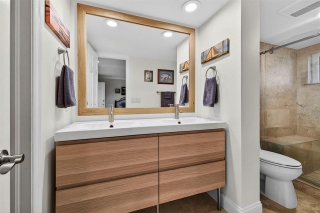 1671 WATERMARK CIRCLE NE, St Petersburg, FL 33702