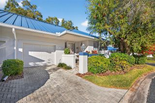 1671 WATERMARK CIRCLE NE, St Petersburg, FL 33702