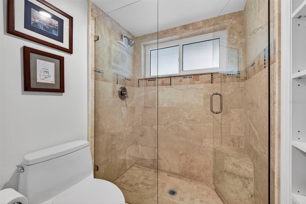 Image 25 of property listing at 1671 WATERMARK CIRCLE NE, St Petersburg, FL 33702