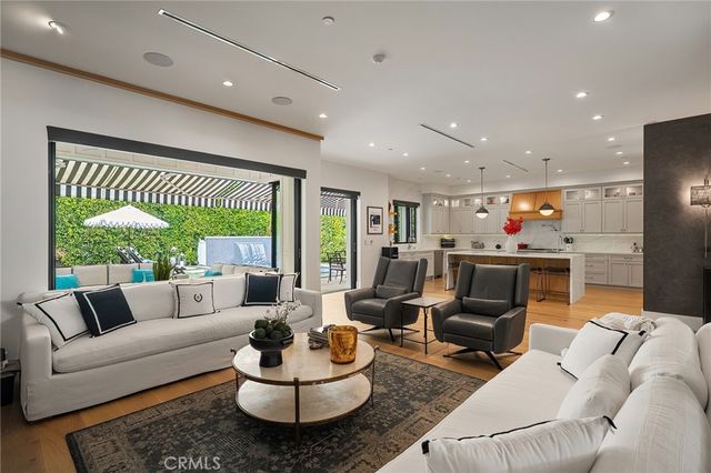 4365 N Kraft Avenue, Studio City, CA 91604