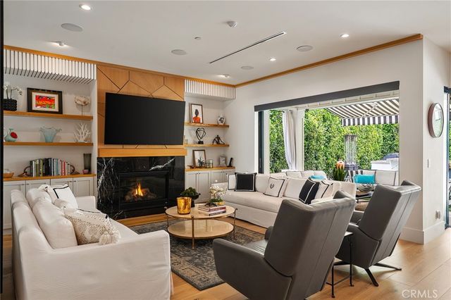 4365 N Kraft Avenue, Studio City, CA 91604
