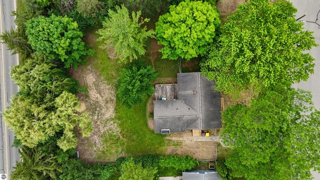1817 Stockman, Mt Pleasant, MI 48858