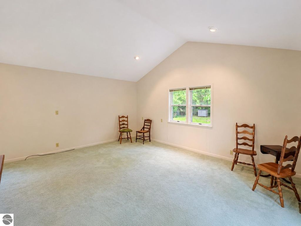 Image 10 of property listing at 1817 Stockman, Mt Pleasant, MI 48858