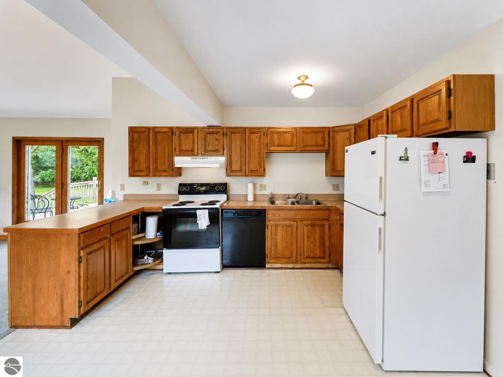 Image 8 of property listing at 1817 Stockman, Mt Pleasant, MI 48858