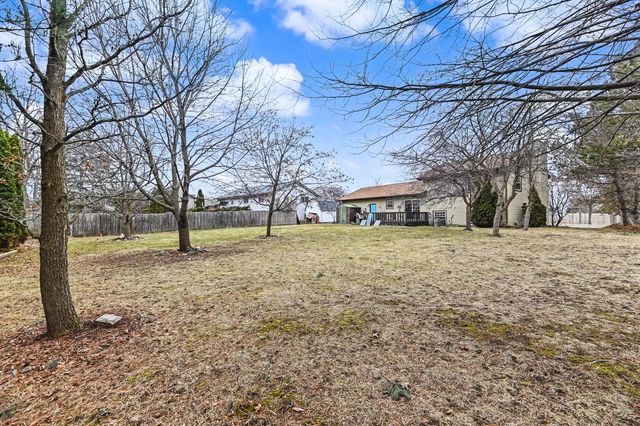 747 E Quail RUN, Oak Creek, WI 53154