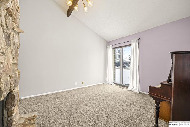 406 S 150th Circle, Omaha, NE 68154