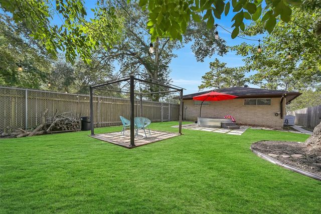 115 S 8th Street, Alvin, TX 77511