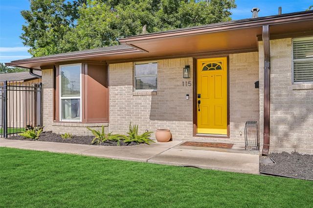 115 S 8th Street, Alvin, TX 77511