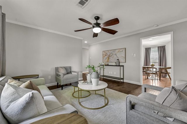 115 S 8th Street, Alvin, TX 77511