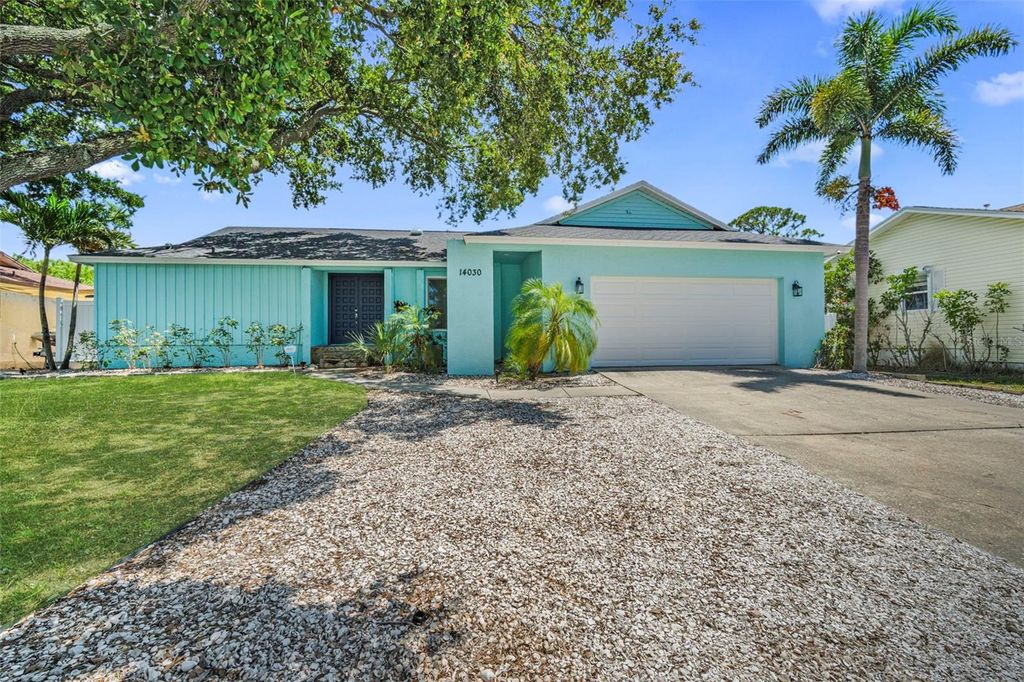 Image 3 of property listing at 14030 79TH AVENUE, Seminole, FL 33776