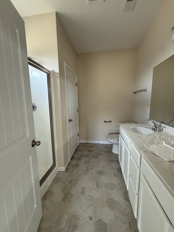 734 Creekbend Ln, Murfreesboro, TN 37129