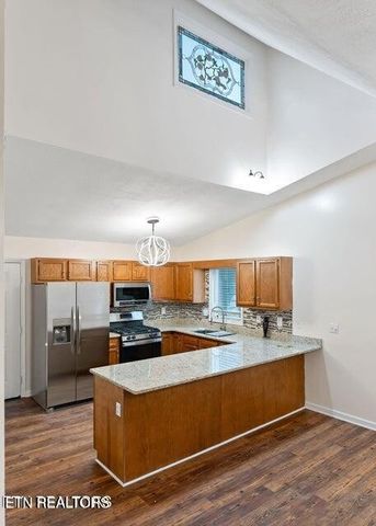 334 Lakeview Drive, Crossville, TN 38558
