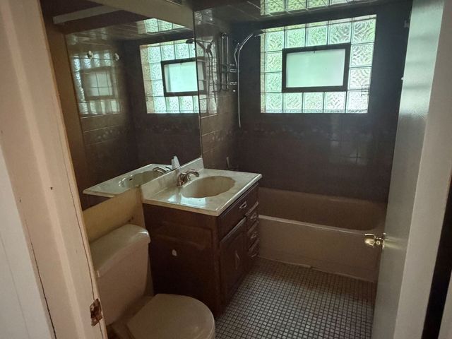 15239 Hamlin Avenue, Midlothian, IL 60445
