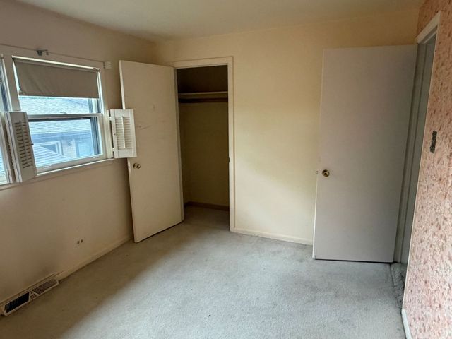 15239 Hamlin Avenue, Midlothian, IL 60445