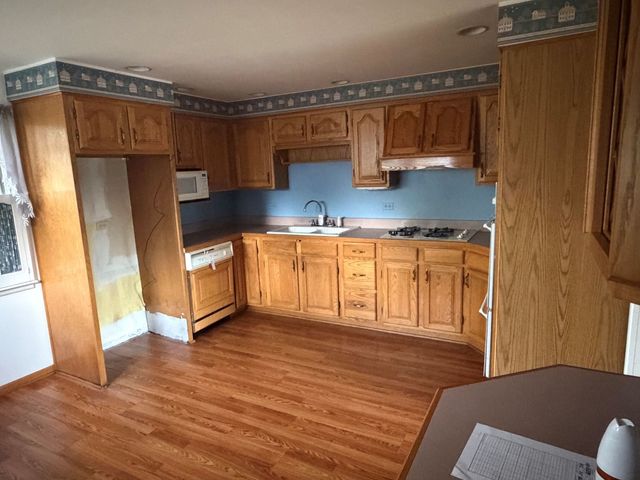 15239 Hamlin Avenue, Midlothian, IL 60445