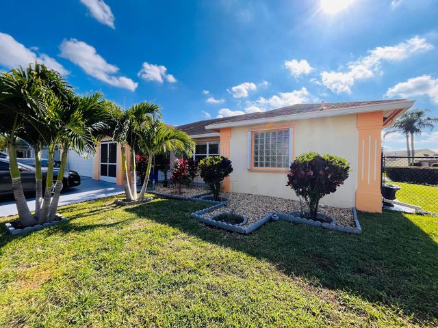 1305 Monteray Way, Greenacres, FL 33413