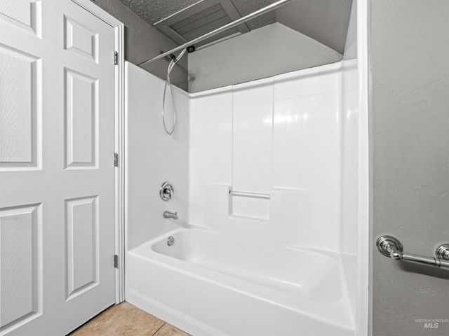 3500 W Overland Rd, Boise, ID 83705
