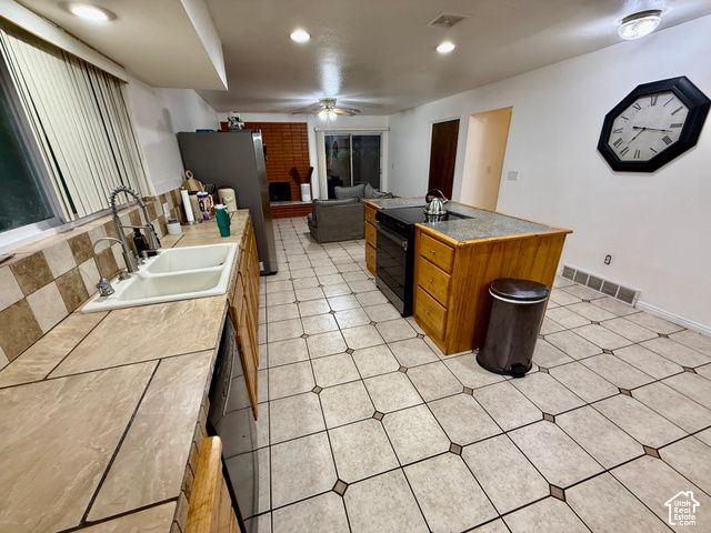 560 N VAN BUREN AVE, Ogden, UT 84404