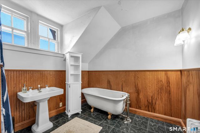 25 Ellington Avenue, Ellington, CT 06029