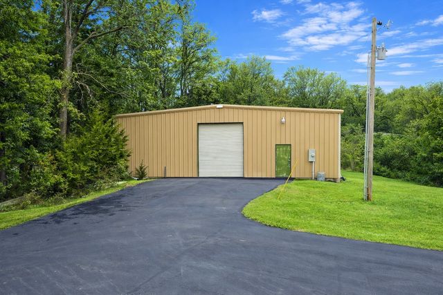 2821 Callis Rd, Lebanon, TN 37090