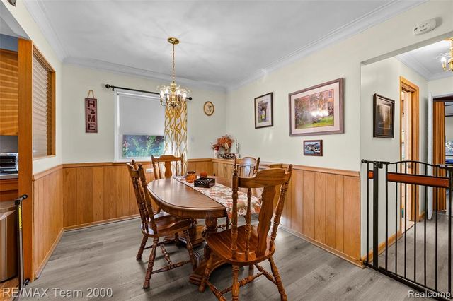 23044 Lake Way, Farmington, MI 48336