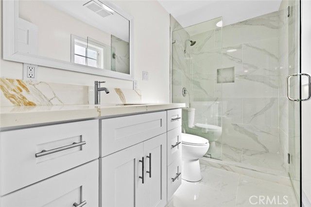 11753 Blythe, North Hollywood (los Angeles), CA 91605