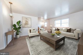 1 RADNOR DR #F-4, Newtown Square, PA 19073