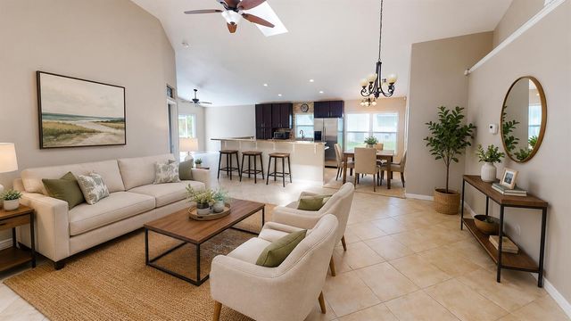 562 SW Saint Martins Cove, Port St. Lucie, FL 34986