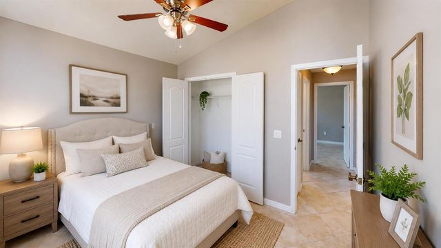 562 SW Saint Martins Cove, Port St. Lucie, FL 34986