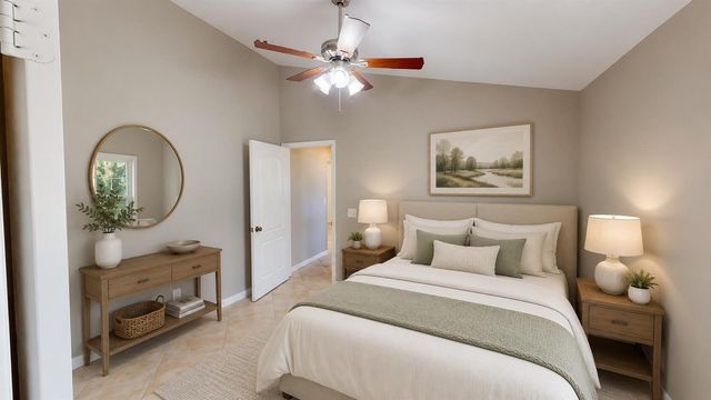 562 SW Saint Martins Cove, Port St. Lucie, FL 34986