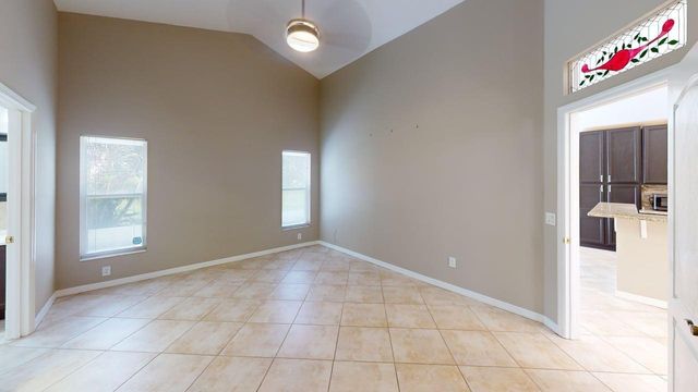 562 SW Saint Martins Cove, Port St. Lucie, FL 34986