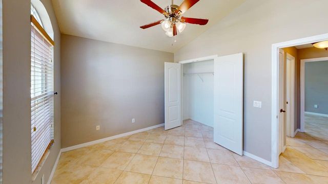 562 SW Saint Martins Cove, Port St. Lucie, FL 34986