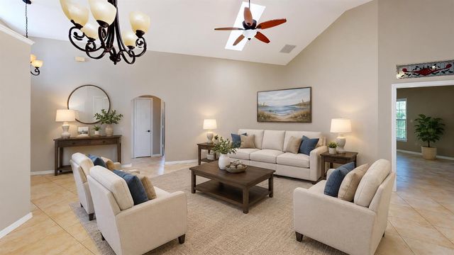 562 SW Saint Martins Cove, Port St. Lucie, FL 34986