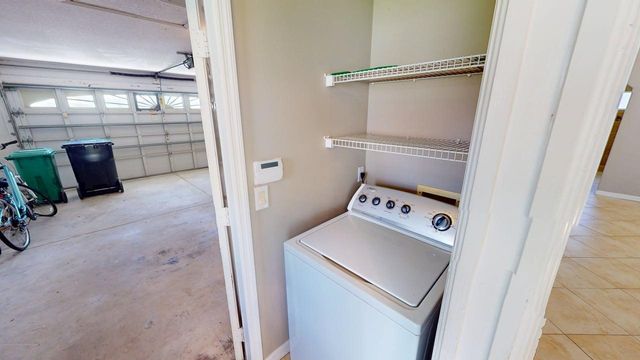 562 SW Saint Martins Cove, Port St. Lucie, FL 34986