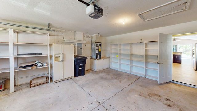 562 SW Saint Martins Cove, Port St. Lucie, FL 34986