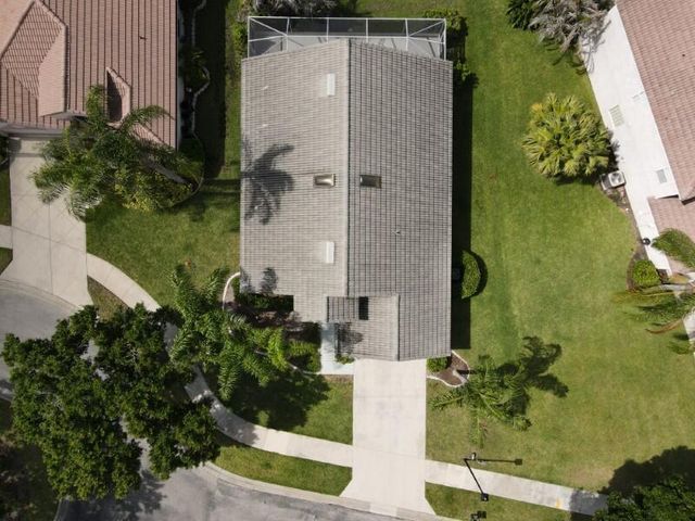 562 SW Saint Martins Cove, Port St. Lucie, FL 34986
