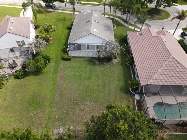 562 SW Saint Martins Cove, Port St. Lucie, FL 34986