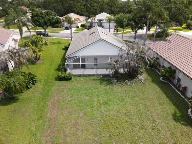 562 SW Saint Martins Cove, Port St. Lucie, FL 34986