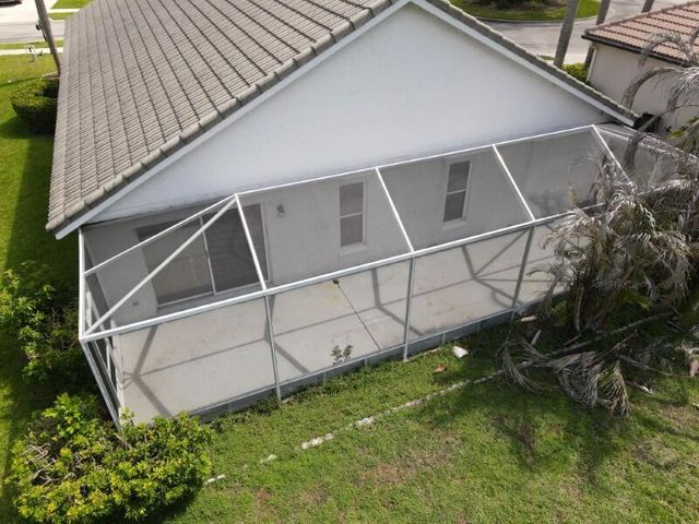 562 SW Saint Martins Cove, Port St. Lucie, FL 34986