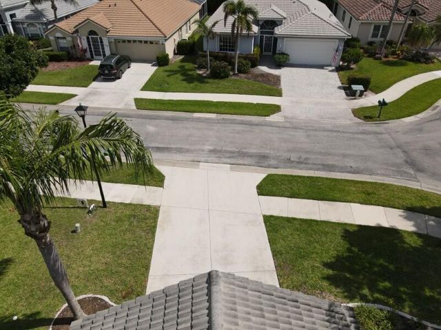 562 SW Saint Martins Cove, Port St. Lucie, FL 34986