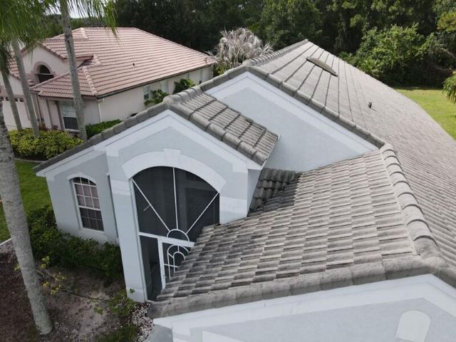 562 SW Saint Martins Cove, Port St. Lucie, FL 34986