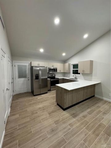 1408 E Iris Avenue, Mcallen, TX 78501