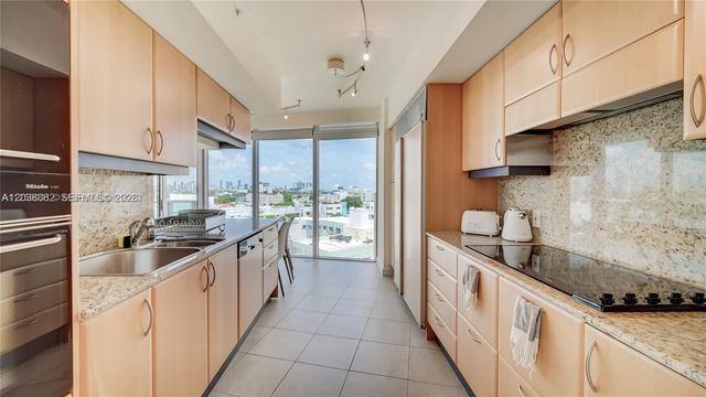 1455 Ocean Dr 902, Miami Beach, FL 33139