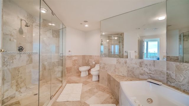 1455 Ocean Dr 902, Miami Beach, FL 33139
